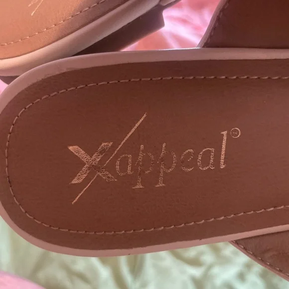 Beige Flat Mule Size 11 Never Worn - Picture 5 of 5